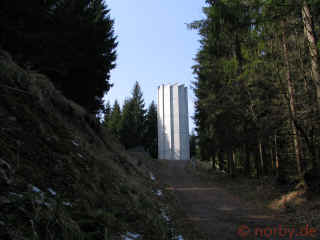 Rennsteigtunnel-sued-01-04-07-53-xl.jpg (112394 Byte)