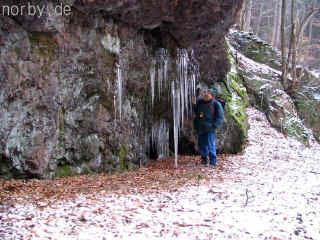 2_streitende_burgen_17-12-07_8440-l.jpg (130013 Byte)