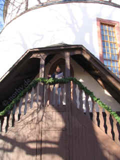 rundkirche-01-01-07-07-xl.jpg (97067 Byte)