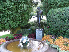 schloss-altenstein_01-07-07_19-xl.jpg (234794 Byte)