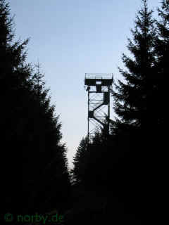 alexanderturm-14-03-07-14-xl.jpg (69418 Byte)