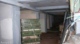 v15-stasi-bunker-13-05-07-1814-xl.jpg (81314 Byte)