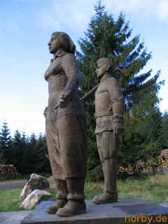 oberhof-1- denkmal_26-09-07_6751-xl.jpg (123554 Byte)