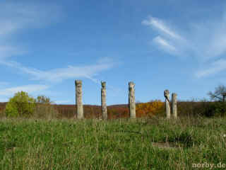 wildkatzenpfad-kunstwerke 18-10-08 3199-l.jpg (65363 Byte)
