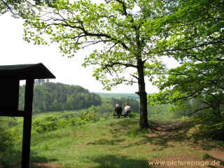 Geopark Drei Gleichen Teil 2 - Badlands 03-05-09 8888-l.jpg (148675 Byte)