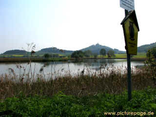 Geopark Drei Gleichen Teil 5 - Torfstiche   03-05-09 8854-l.jpg (80766 Byte)