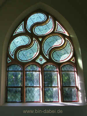 Neogotisches Masswerk 21-08-10 6418.jpg (97968 Byte)