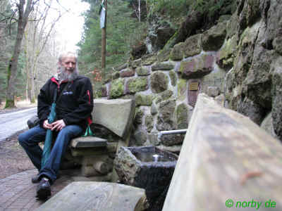 Wintersbrunnen 11-03-2012 3385.jpg (302052 Byte)